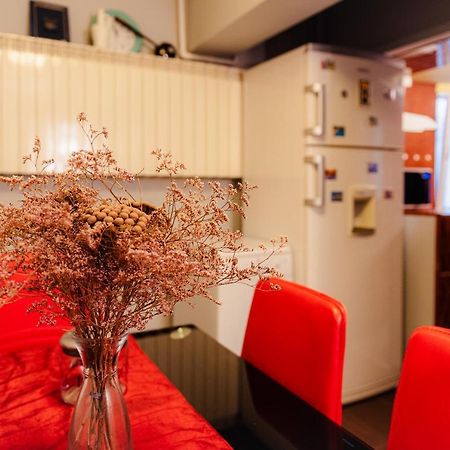 Comfy Apartment With Private Parking And Netflix Boekarest Buitenkant foto