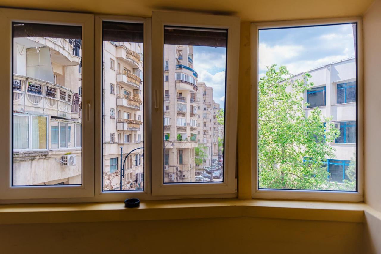 Comfy Apartment With Private Parking And Netflix Boekarest Buitenkant foto
