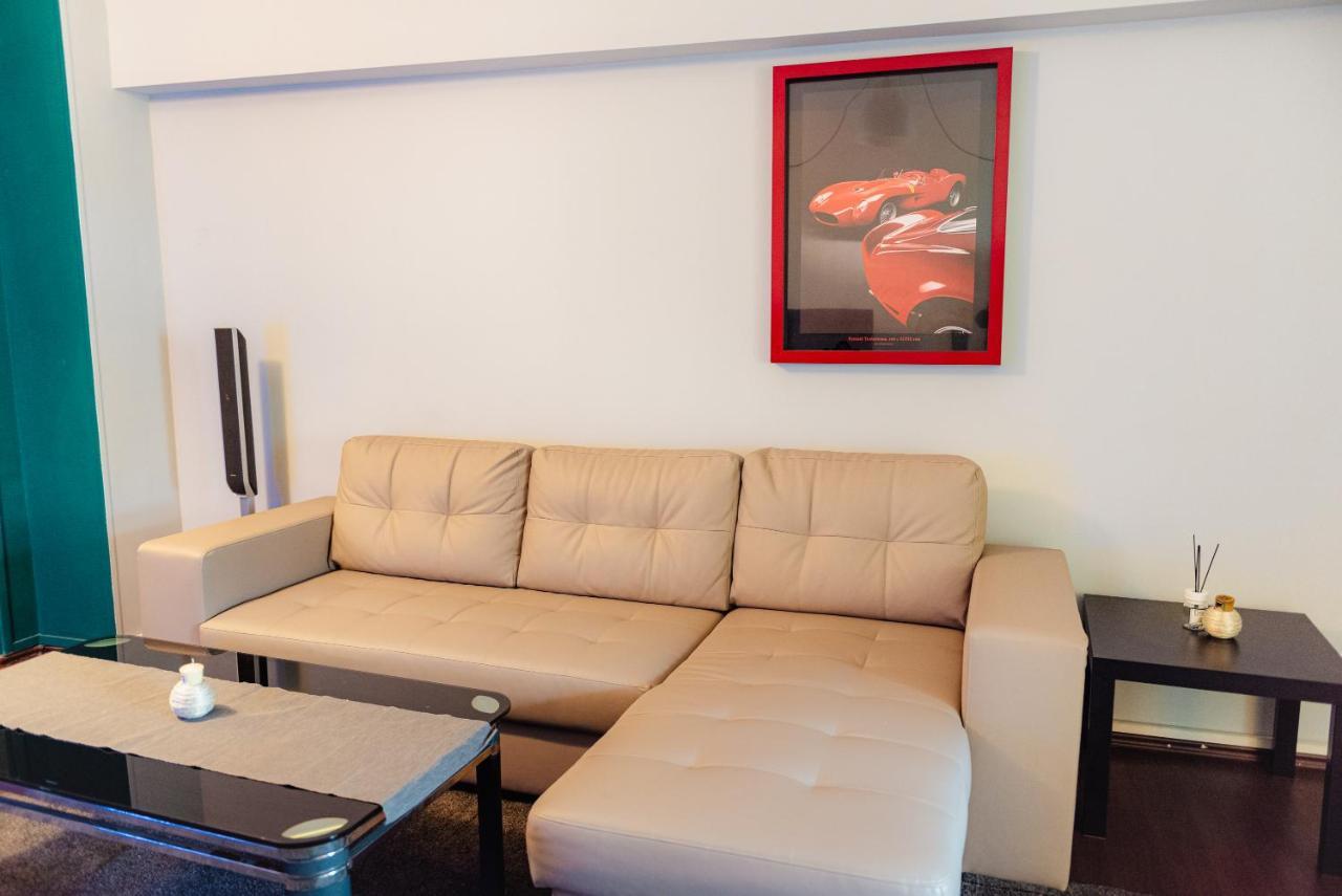 Comfy Apartment With Private Parking And Netflix Boekarest Buitenkant foto