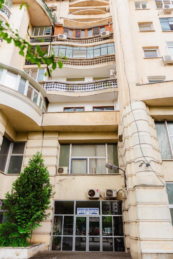 Comfy Apartment With Private Parking And Netflix Boekarest Buitenkant foto