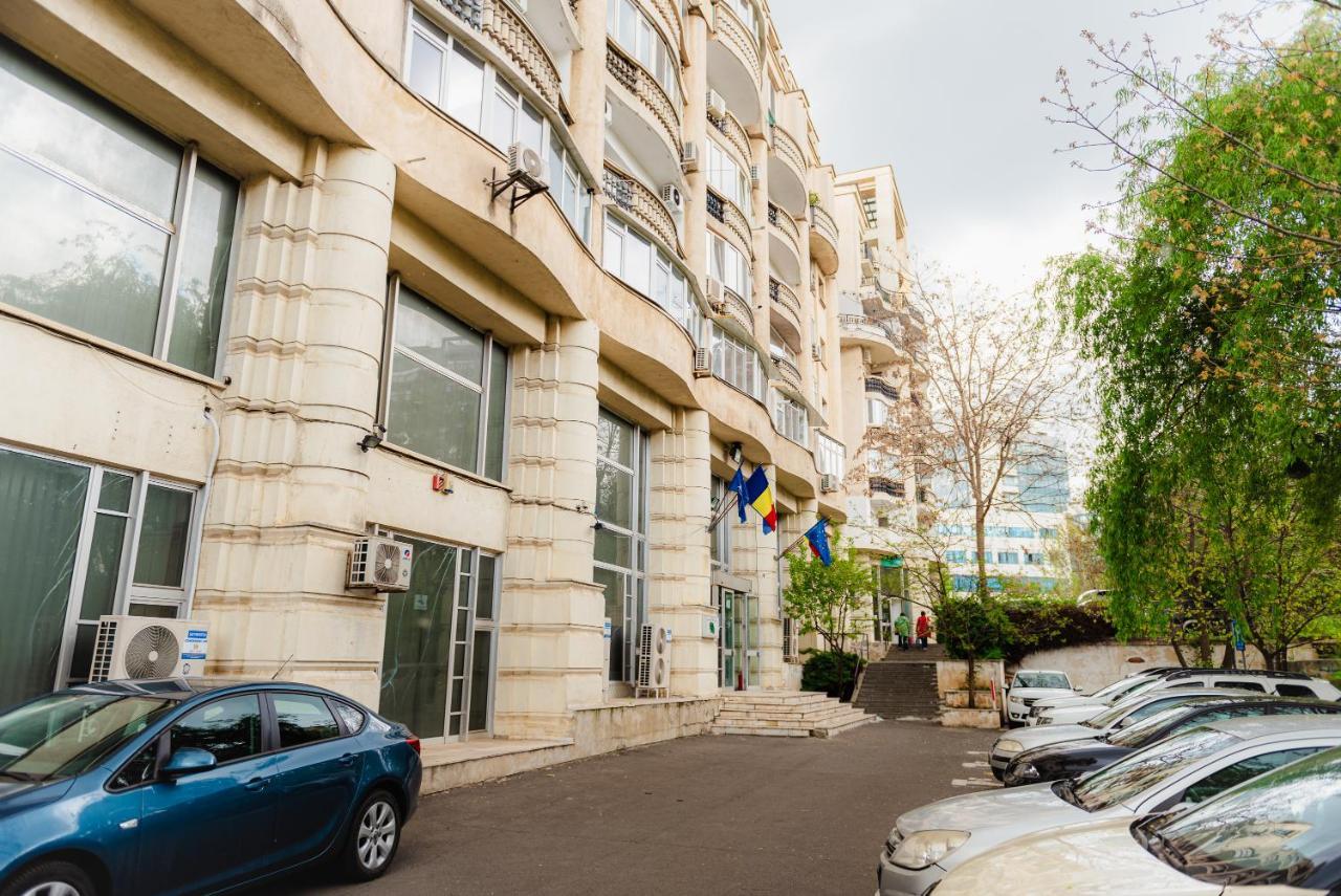 Comfy Apartment With Private Parking And Netflix Boekarest Buitenkant foto
