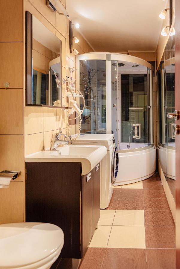 Comfy Apartment With Private Parking And Netflix Boekarest Buitenkant foto