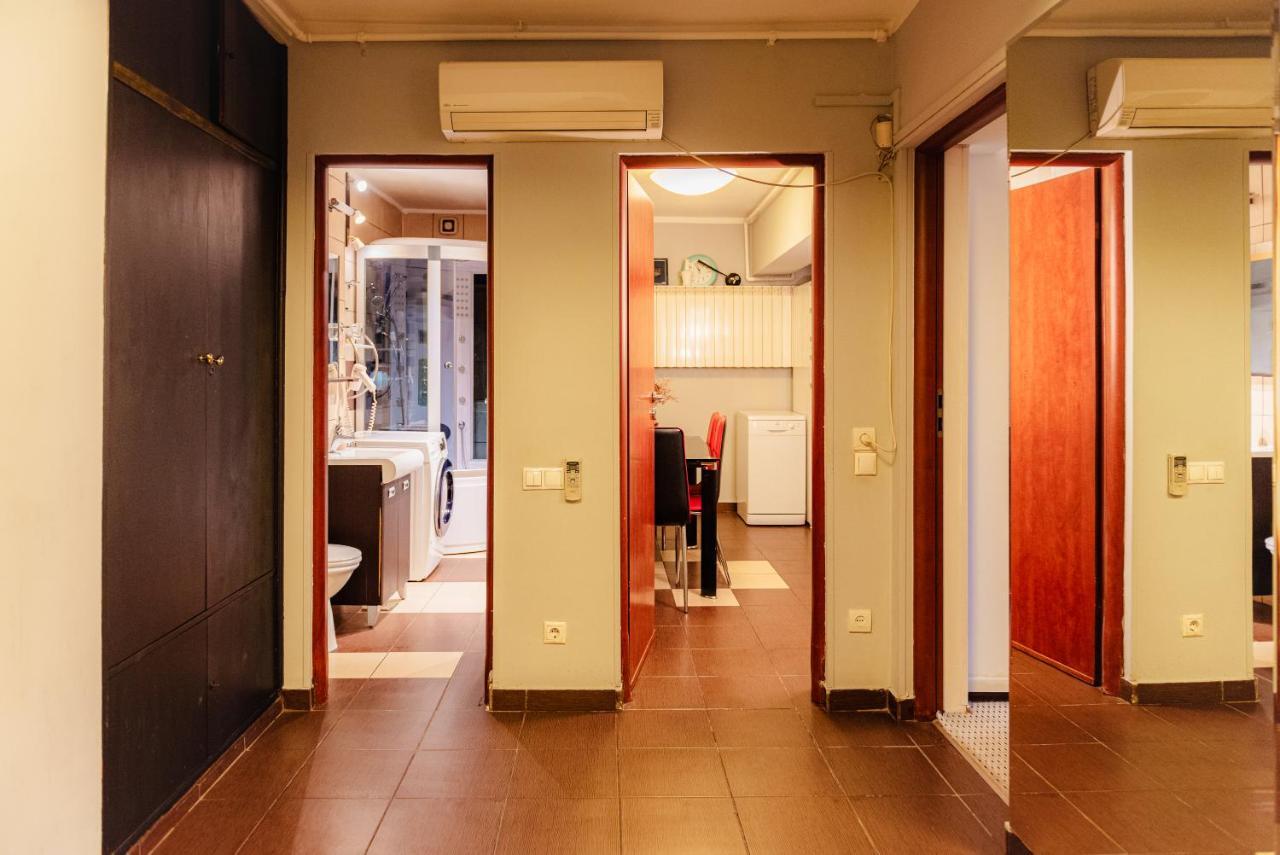 Comfy Apartment With Private Parking And Netflix Boekarest Buitenkant foto
