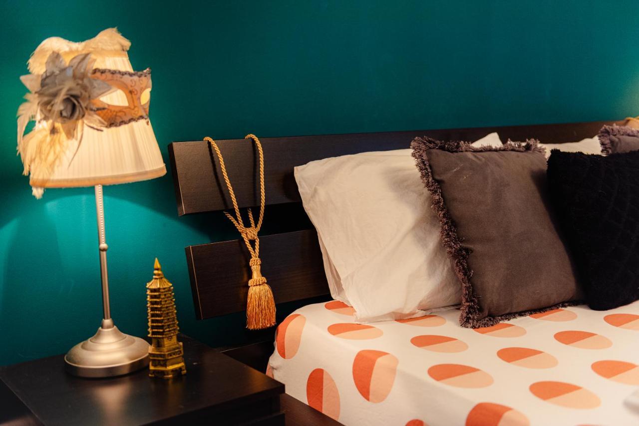 Comfy Apartment With Private Parking And Netflix Boekarest Buitenkant foto